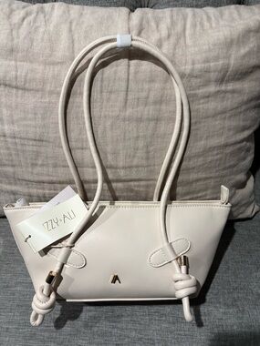 Izzy & Ali Cream Knot-Handle Shoulder Bag